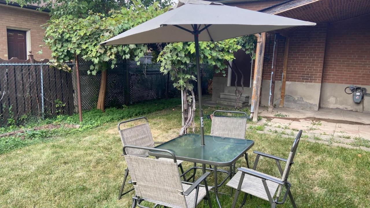 Spectacular 3 Bedroom 2 Wr House - Close To Airport Торонто Екстер'єр фото