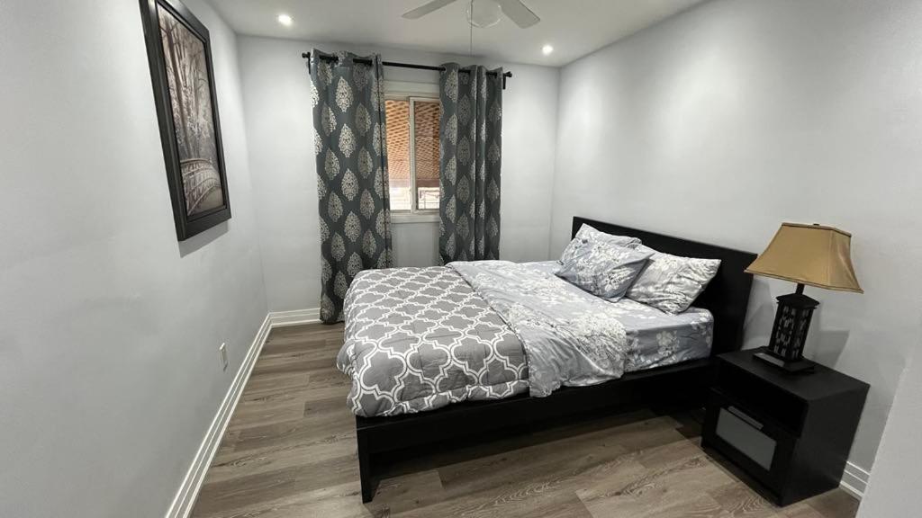 Spectacular 3 Bedroom 2 Wr House - Close To Airport Торонто Екстер'єр фото